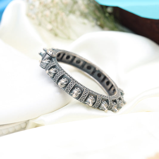 Silver Lookalike Kada