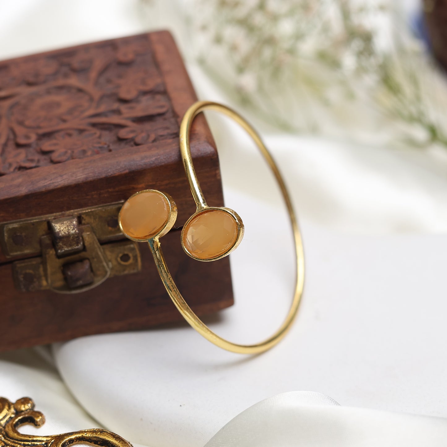 Lustrous dual Pearl Bracelets