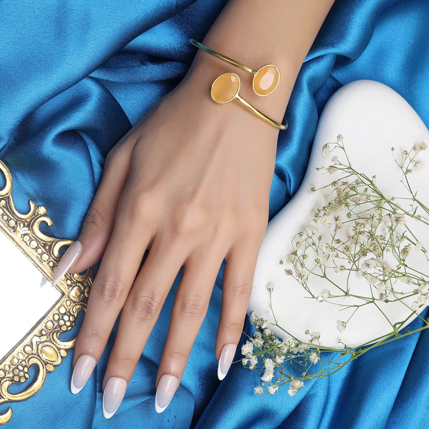 Lustrous dual Pearl Bracelets