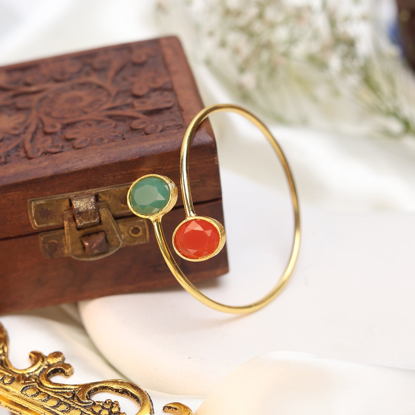 Lustrous Oval Cabochon Bracelets