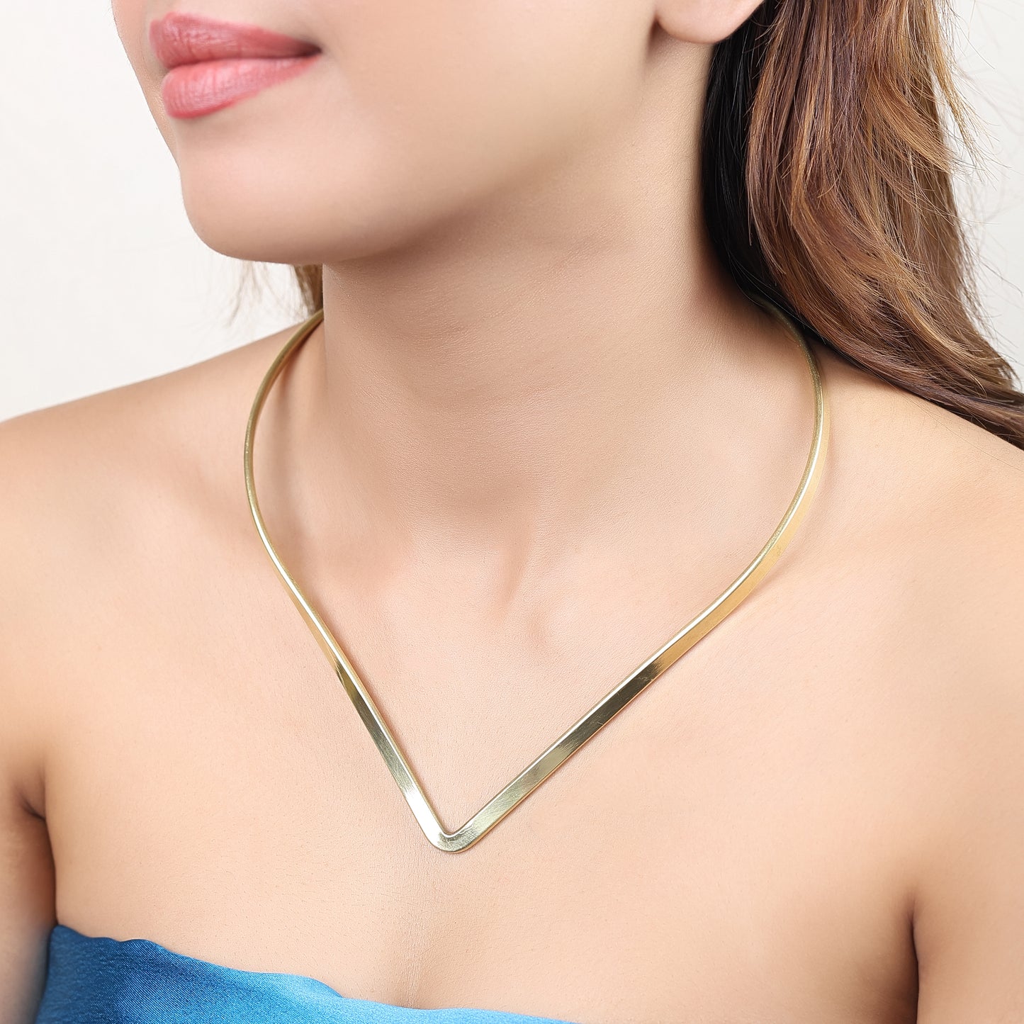 V- Shaped Collar Choker