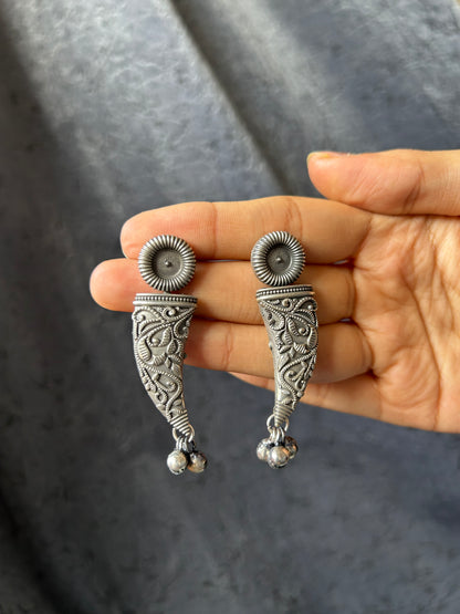 Dagger earring