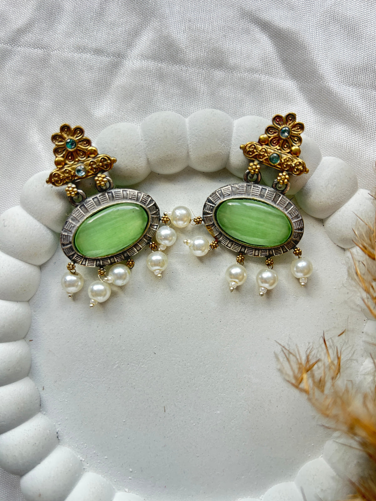 Dual oval shape earring