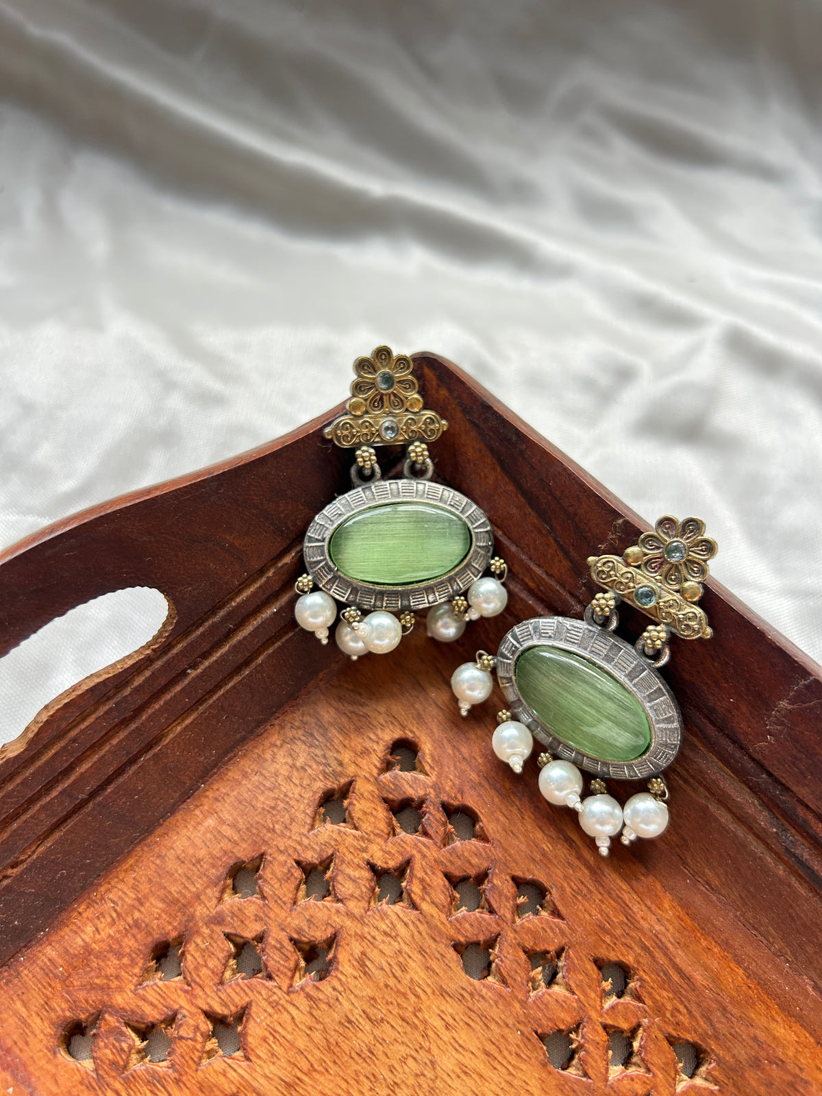 Dual oval shape earring