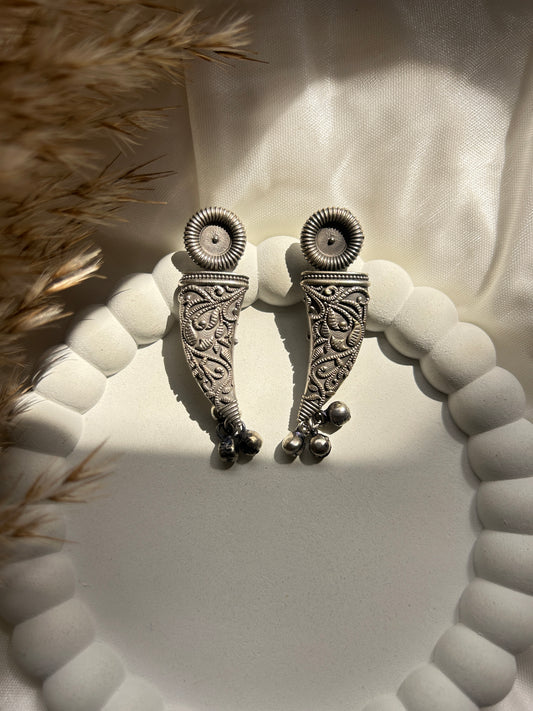 Dagger earring