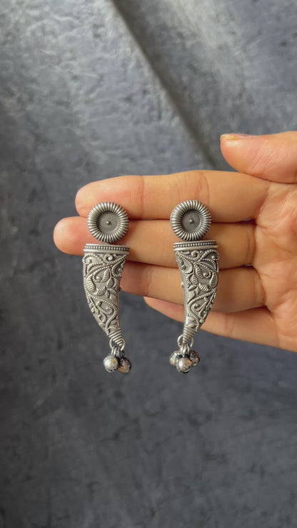 Dagger earring
